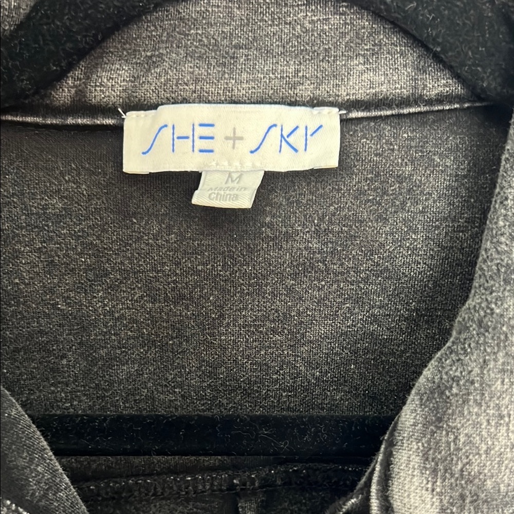 She + Sky NWOT black/gray Shacket w front and side pockets. Some Weight to it. - Picture 4 of 8
